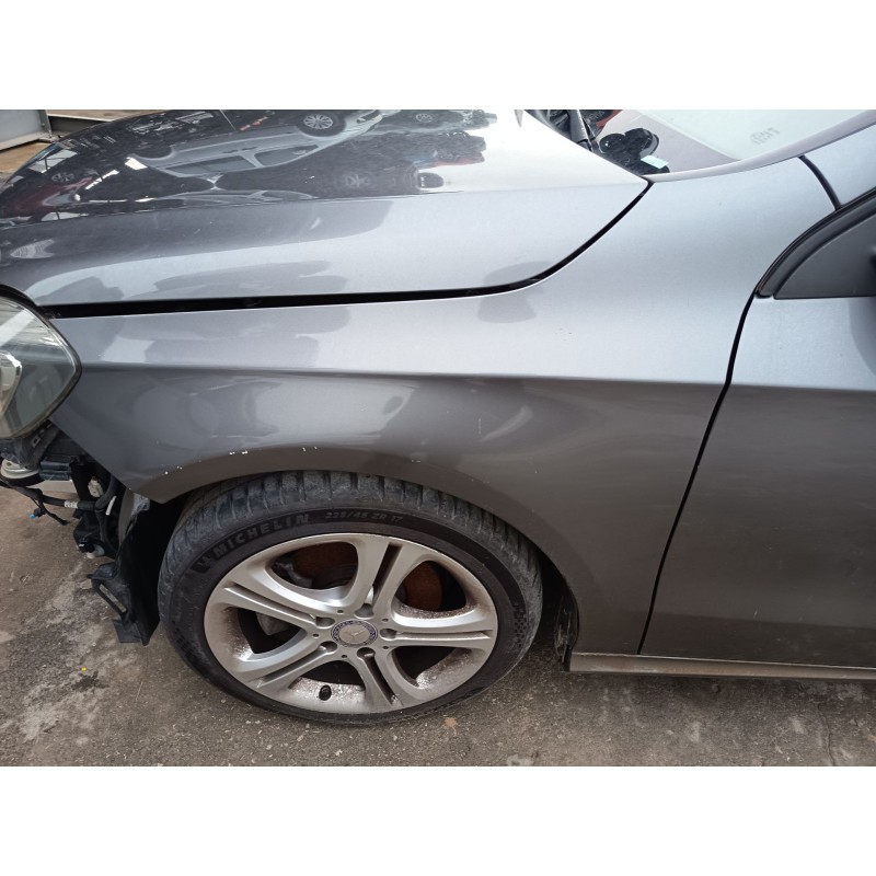 Recambio de aleta delantera izquierda para mercedes-benz clase a (w176) a 200 cdi / d (176.008) referencia OEM IAM   