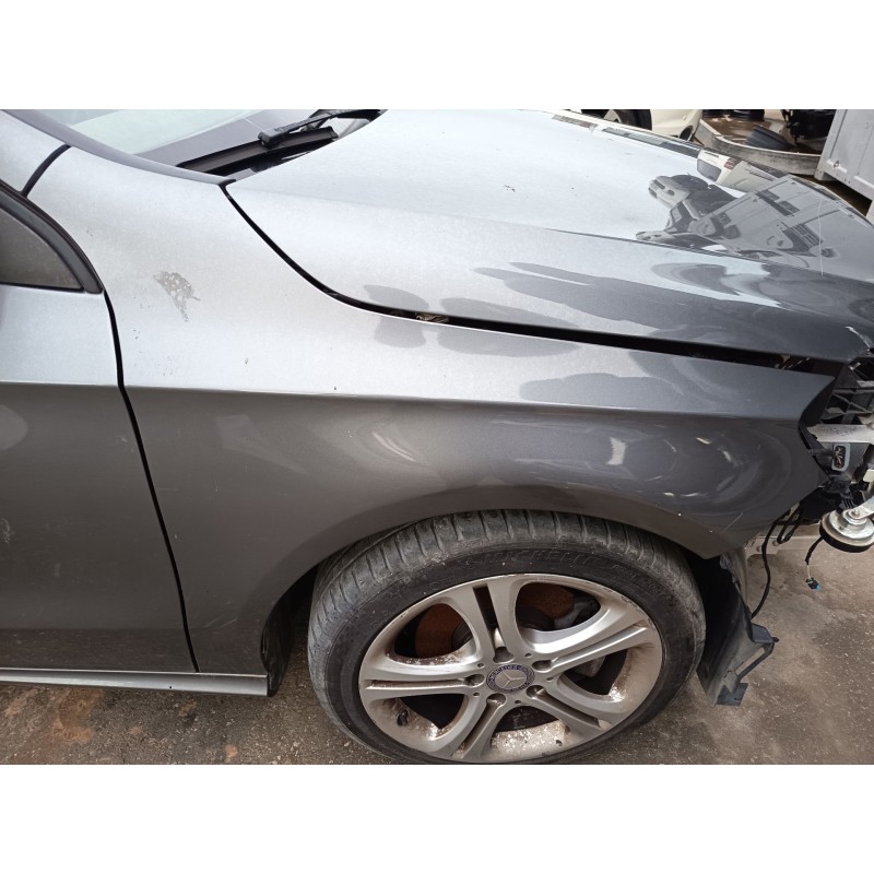 Recambio de aleta delantera derecha para mercedes-benz clase a (w176) a 200 cdi / d (176.008) referencia OEM IAM   