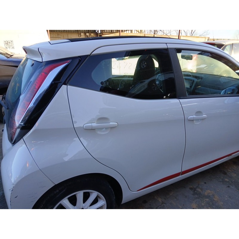 PUERTA TRASERA DERECHA