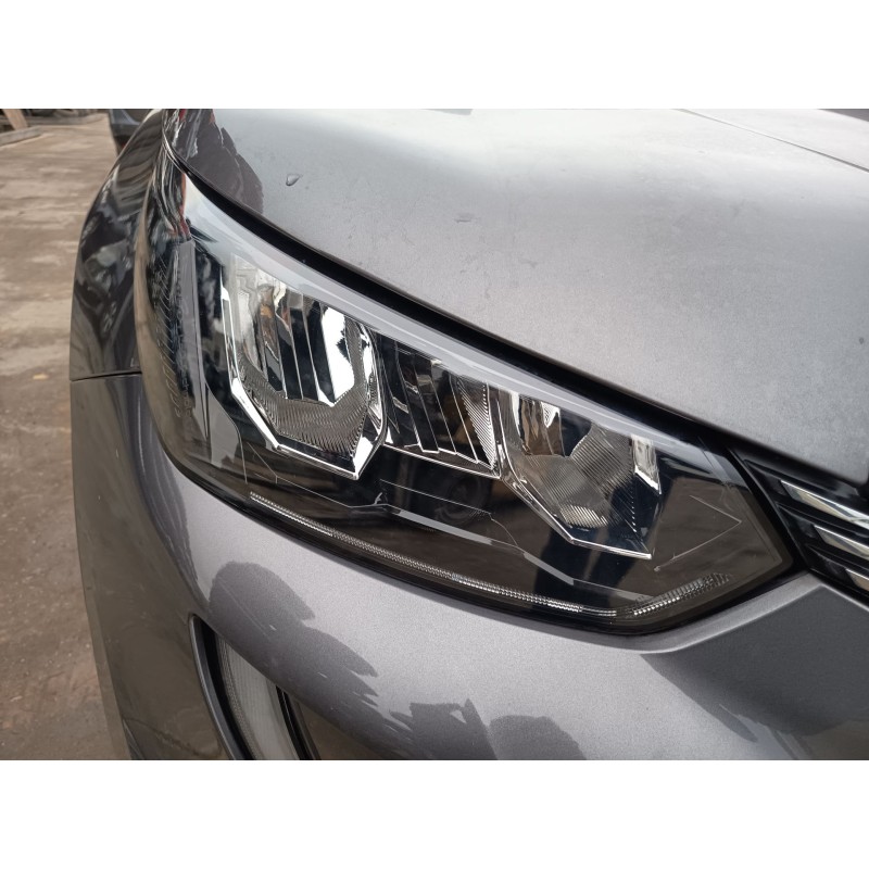 Recambio de faro derecho para peugeot 2008 ii (ud_, us_, uy_, uj_, ur_, uc_) 1.2 puretech 130 referencia OEM IAM   