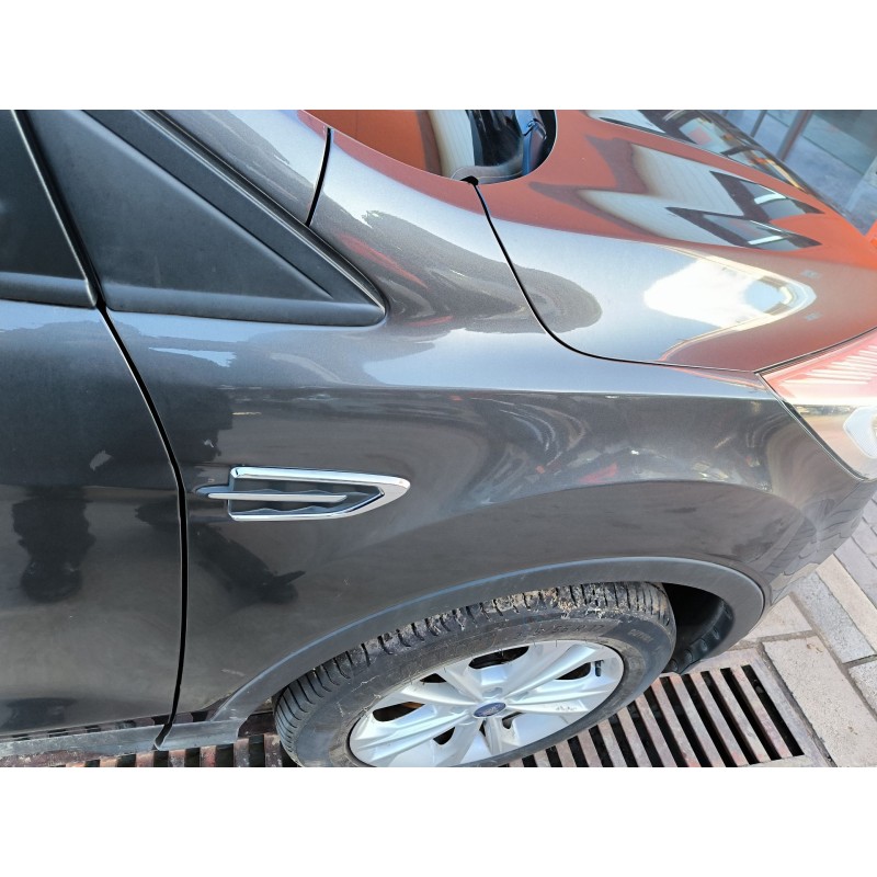 ALETA DELANTERA DERECHA