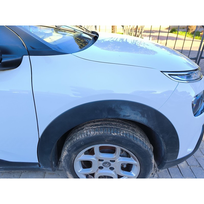 Recambio de aleta delantera derecha para citroën c4 cactus 1.6 bluehdi 100 referencia OEM IAM   