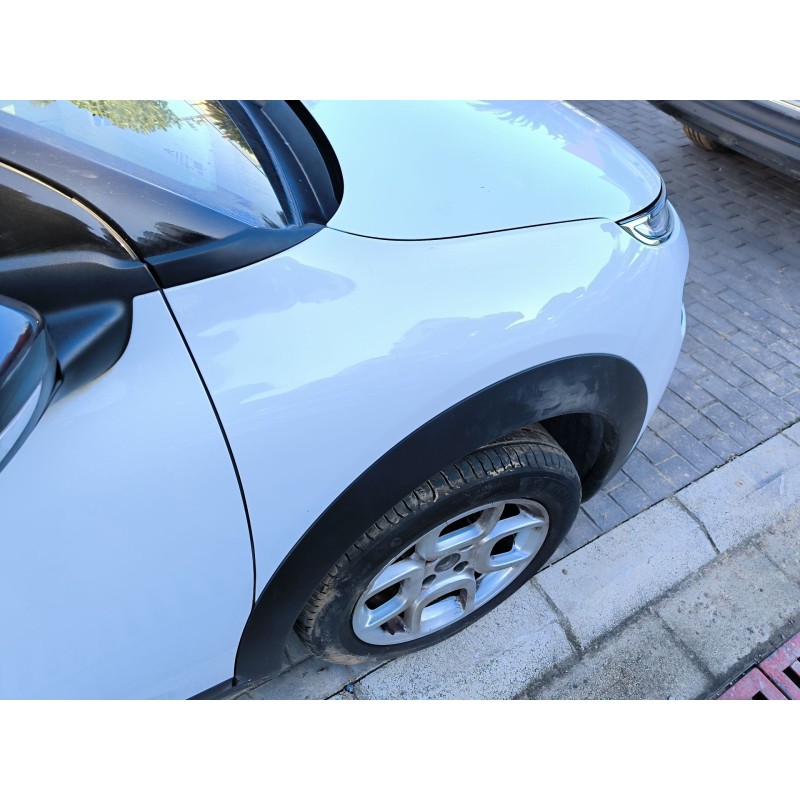 ALETA DELANTERA DERECHA