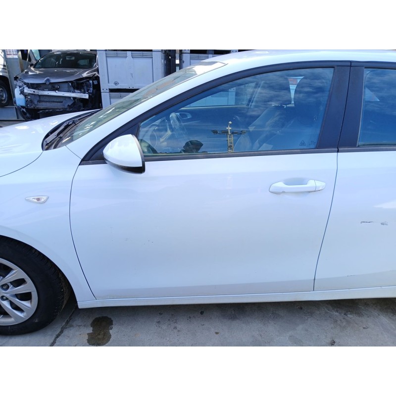 Recambio de puerta delantera izquierda para kia ceed (cd) 1.4 referencia OEM IAM   