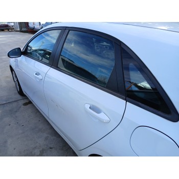 Recambio de puerta trasera izquierda para kia ceed (cd) 1.4 referencia OEM IAM   