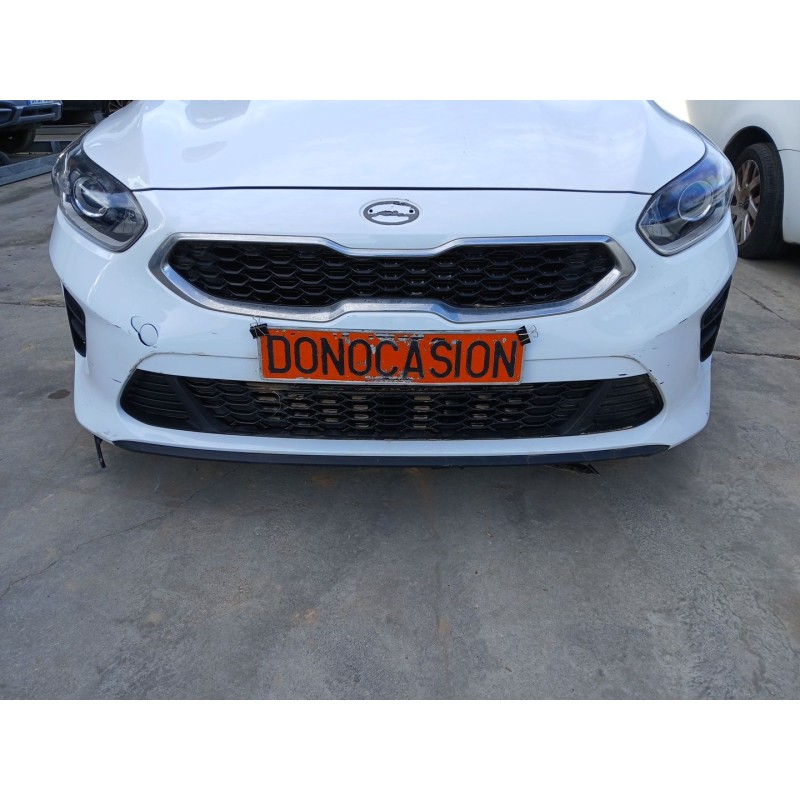 Recambio de paragolpes delantero para kia ceed (cd) 1.4 referencia OEM IAM   