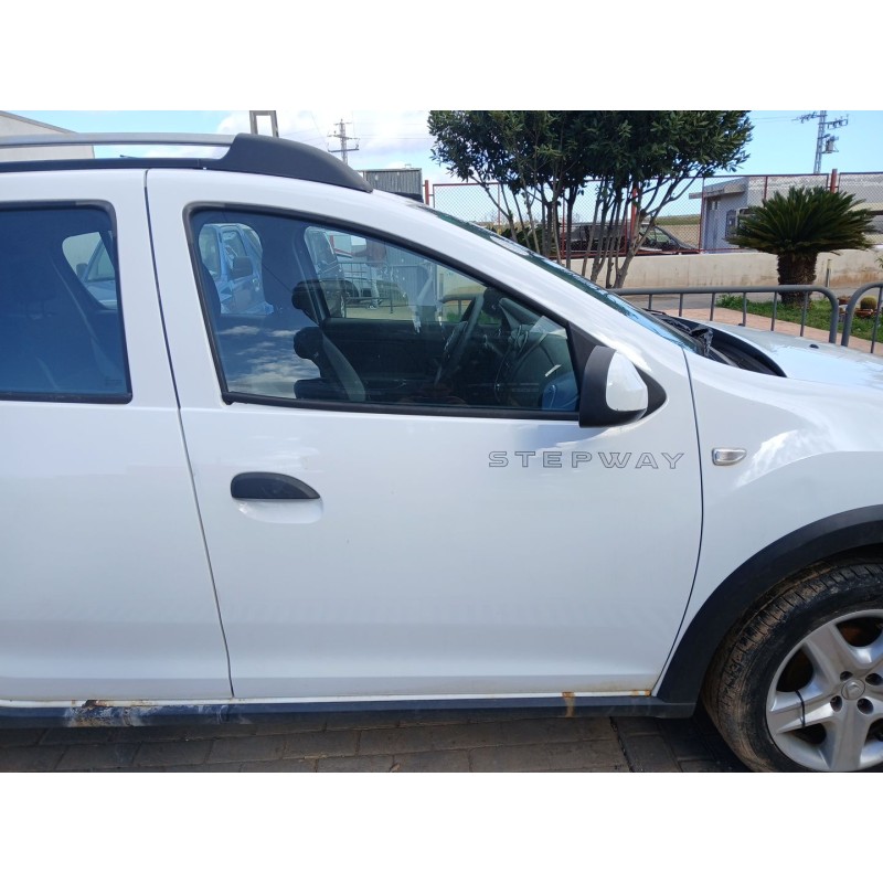 Recambio de puerta delantera derecha para dacia sandero ii (b8_) tce 90 (b8m1, b8ma) referencia OEM IAM   
