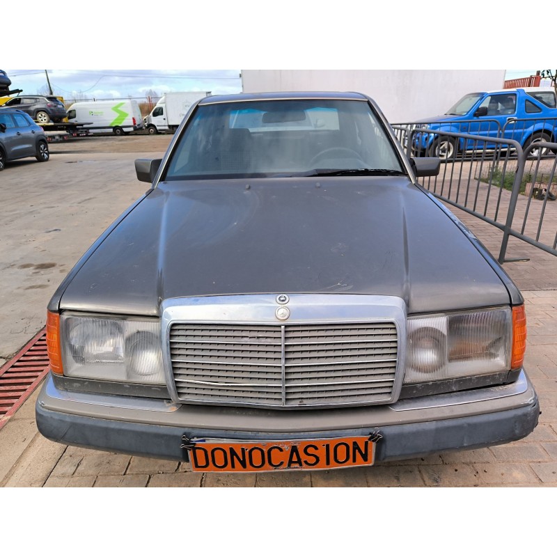 mercedes-benz 124 sedán (w124) del año 1993