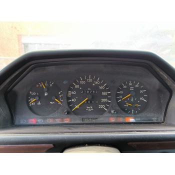 mercedes-benz 124 sedán (w124) del año 1993