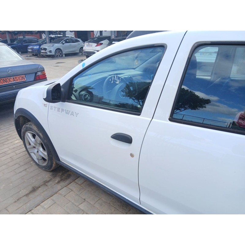 PUERTA DELANTERA IZQUIERDA