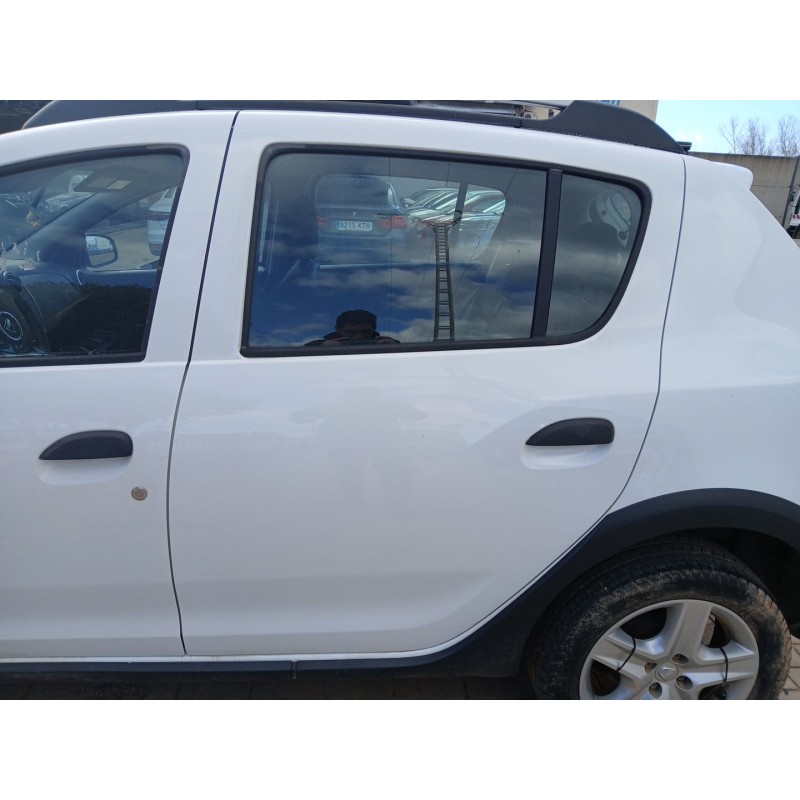 Recambio de puerta trasera izquierda para dacia sandero ii (b8_) tce 90 (b8m1, b8ma) referencia OEM IAM   