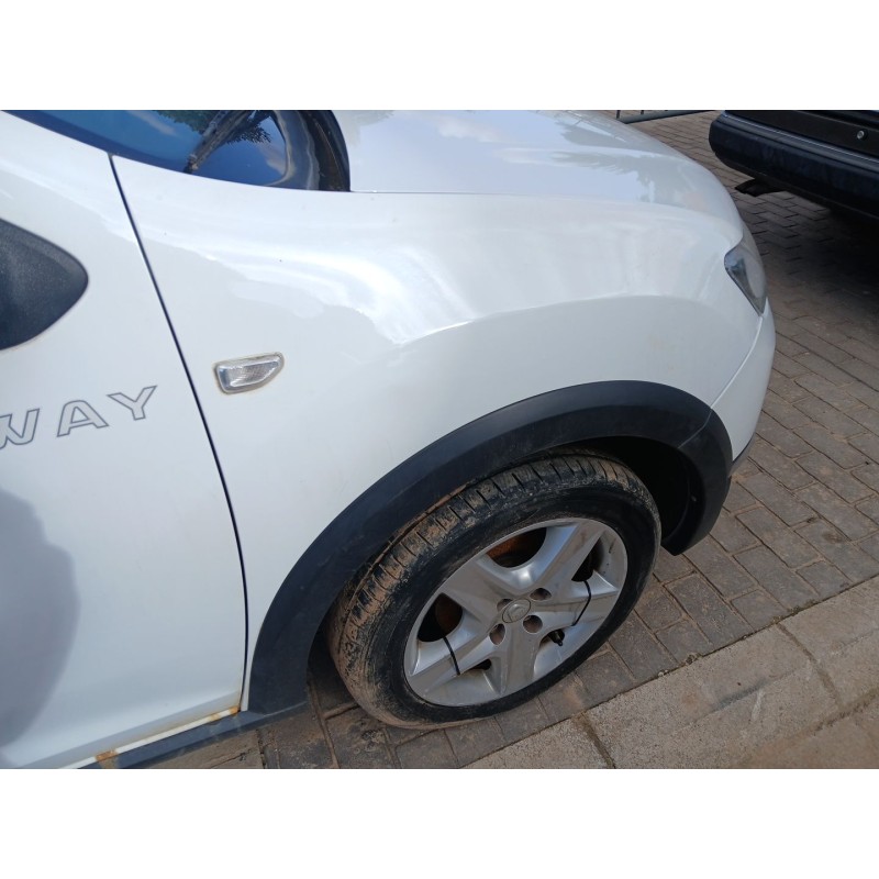 ALETA DELANTERA DERECHA