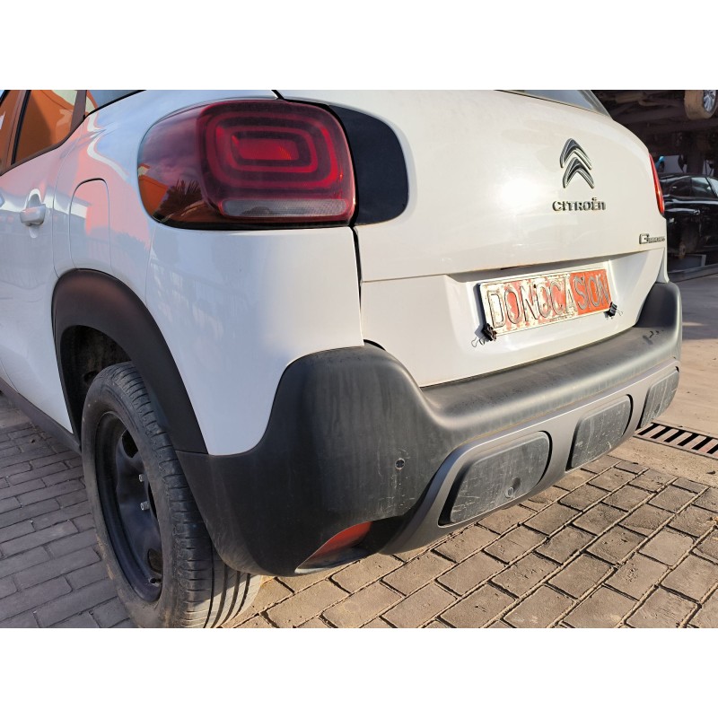 PARAGOLPES TRASERO