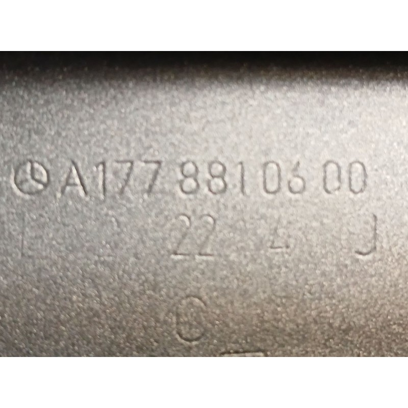 ALETA DELANTERA DERECHA