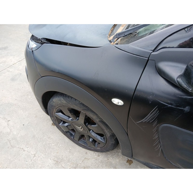 ALETA DELANTERA IZQUIERDA