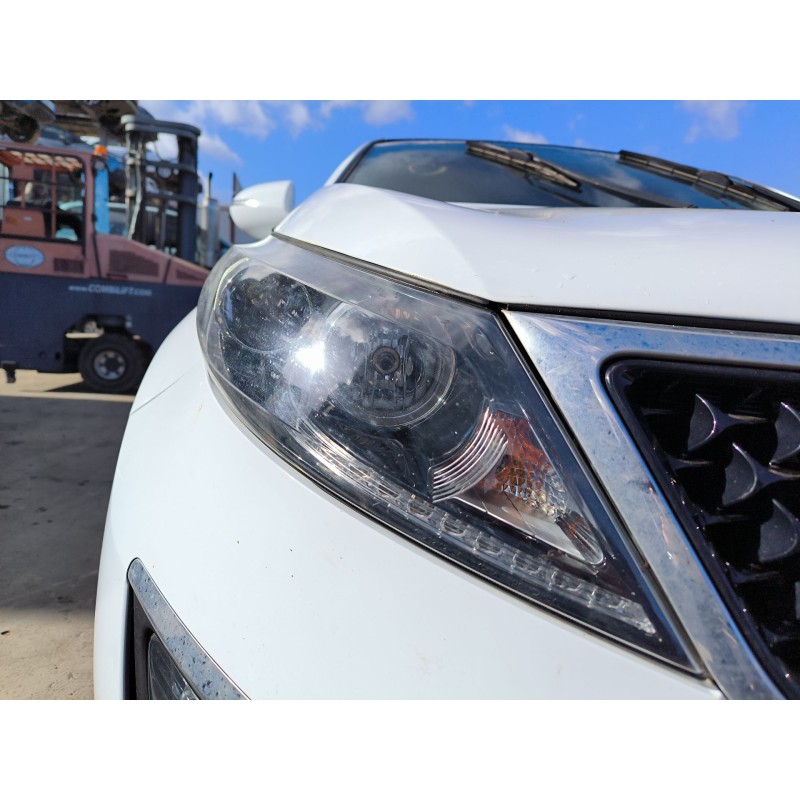 Recambio de faro derecho para kia sportage iv (ql, qle) 1.7 crdi referencia OEM IAM 921023U250  
