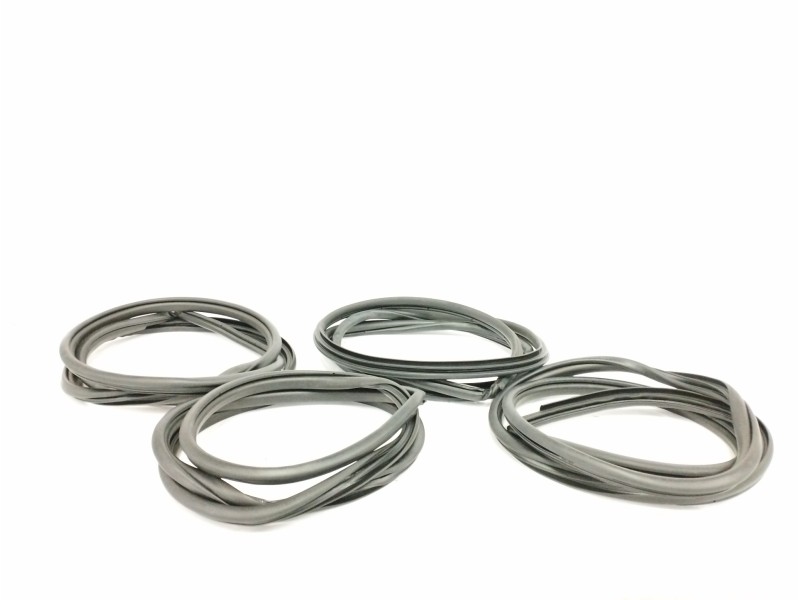Recambio de gomas contorno puerta para mazda 2 hybrid 1.5 12v referencia OEM IAM Recambio de gomas contorno puerta para mazda 2 hybrid 1.5 12v referencia OEM IAM