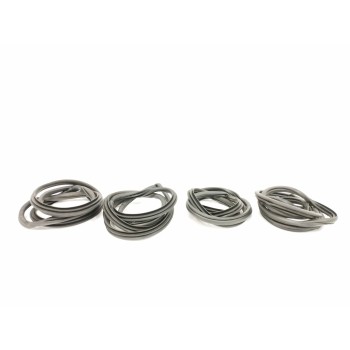 Recambio de gomas contorno puerta para mazda 2 hybrid 1.5 12v referencia OEM IAM   