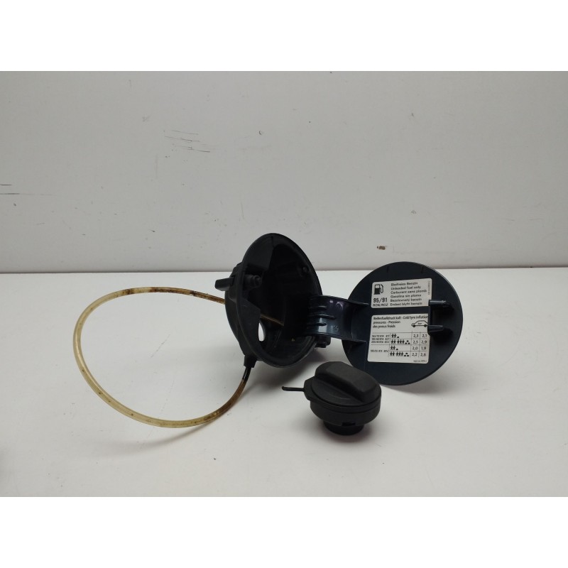 Recambio de tapa exterior combustible para volkswagen polo (9n3) 1.4 16v referencia OEM IAM   