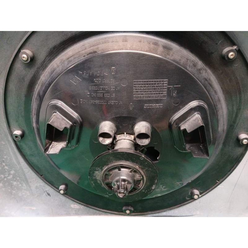 SOPORTE RUEDA REPUESTO TAPA NEUMATICO DEL PORTON TRASERO