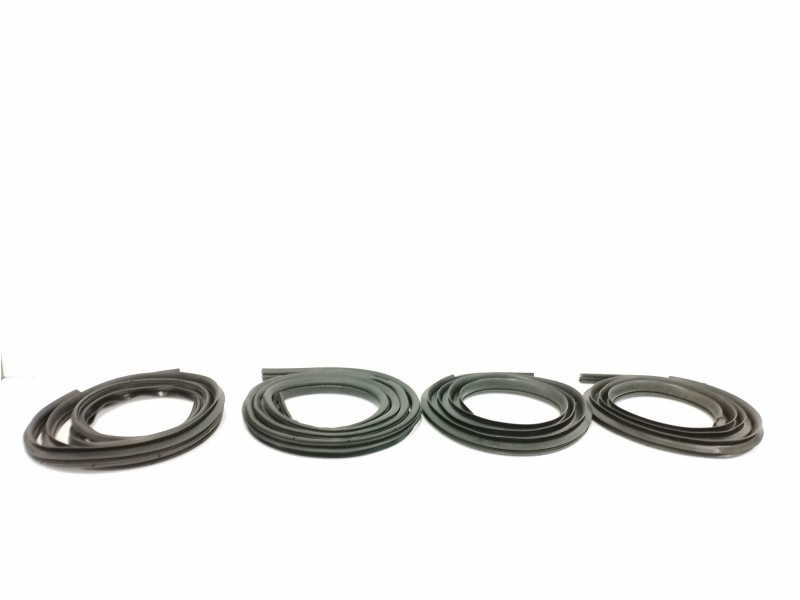 Recambio de gomas contorno puerta para mitsubishi asx (ga0w) 1.8 di-d cat referencia OEM IAM   