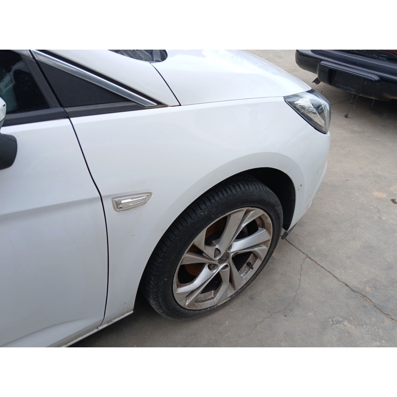 ALETA DELANTERA DERECHA