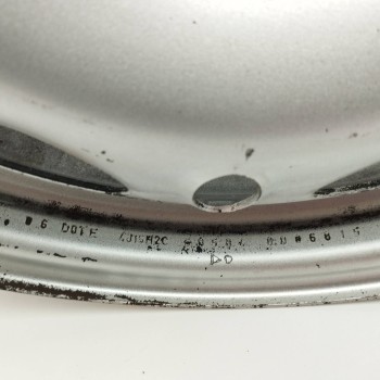 Recambio de llanta para smart fortwo coupe 0.7 cc referencia OEM IAM 0006815V001 4J15H2C ET27 3H 3X110