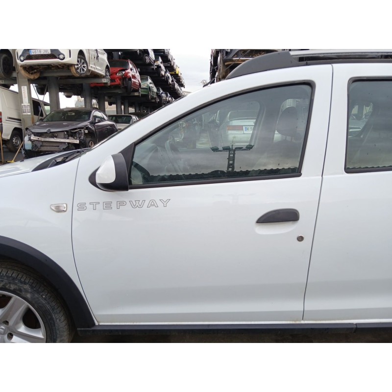 Recambio de puerta delantera izquierda para dacia sandero ii (b8_) 1.5 dci referencia OEM IAM   