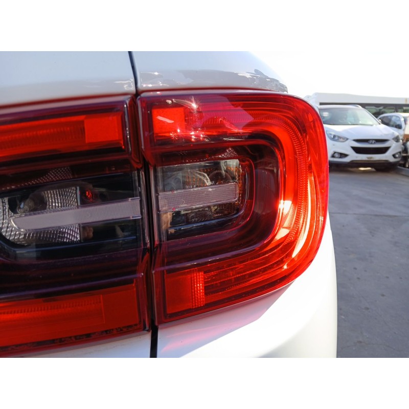 Recambio de piloto trasero derecho para renault kadjar referencia OEM IAM   