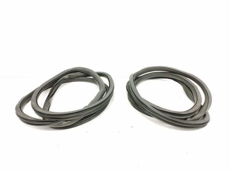Recambio de gomas contorno puerta para seat leon sc (5f5) 1.4 16v tsi referencia OEM IAM Recambio de gomas contorno puerta para seat leon sc (5f5) 1.4 16v tsi referencia OEM IAM