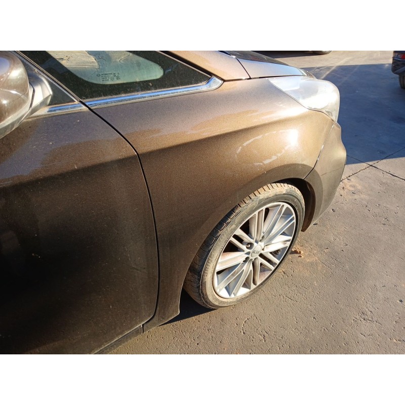 ALETA DELANTERA DERECHA