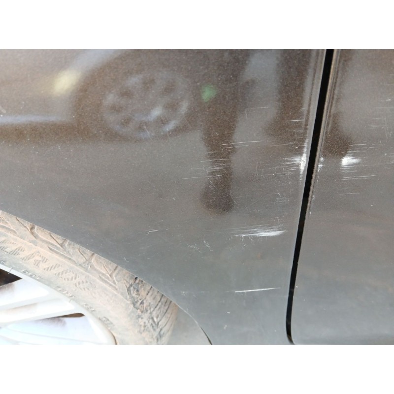 ALETA DELANTERA IZQUIERDA