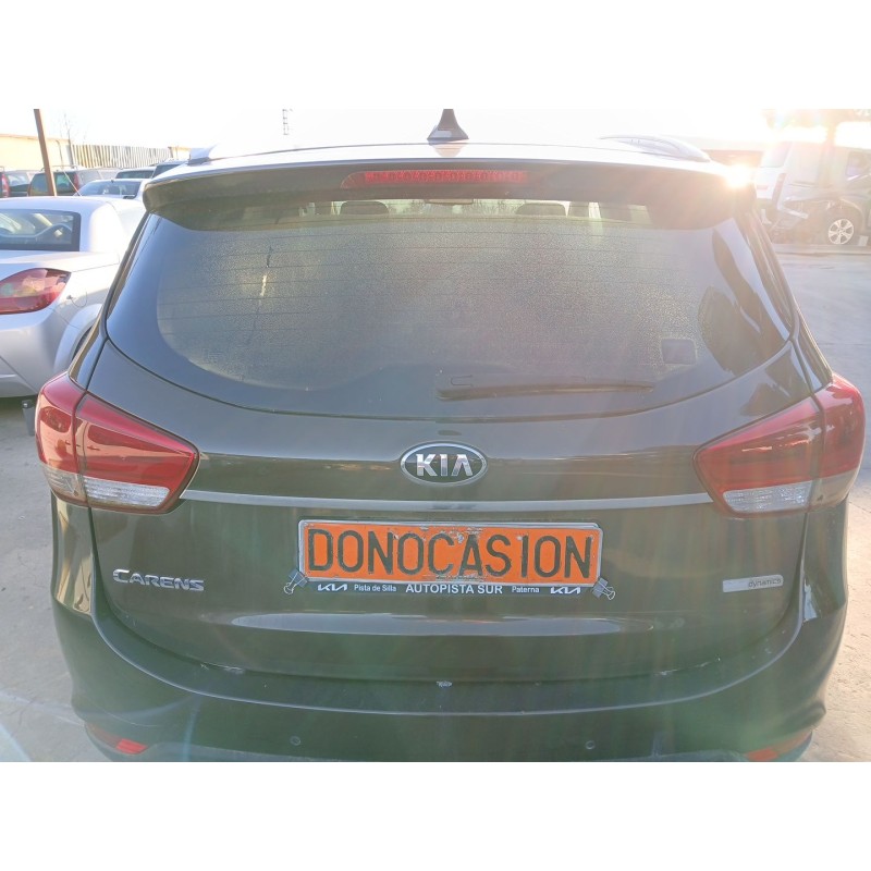 Recambio de porton trasero para kia carens iv 1.7 crdi referencia OEM IAM 73700A4040  