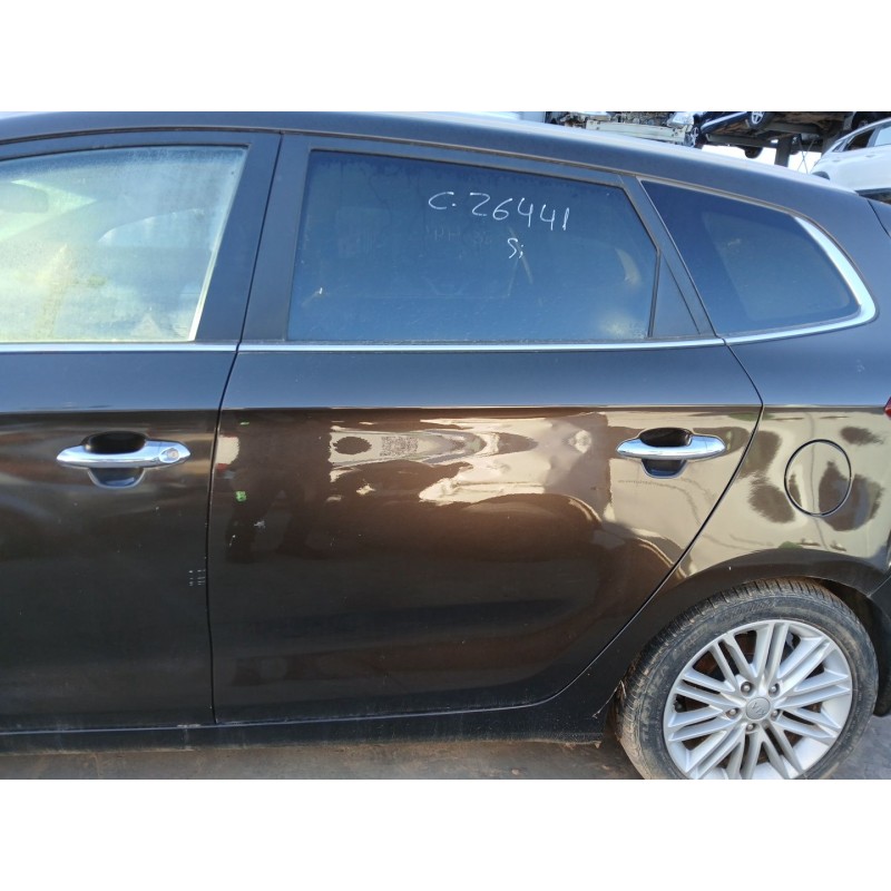 Recambio de puerta trasera izquierda para kia carens iv 1.7 crdi referencia OEM IAM 77003A4000  