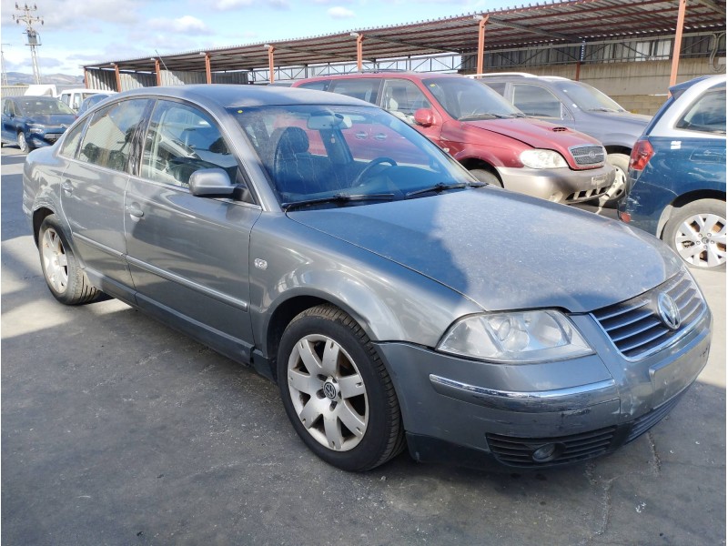 VOLKSWAGEN PASSAT BERLINA (3B3)