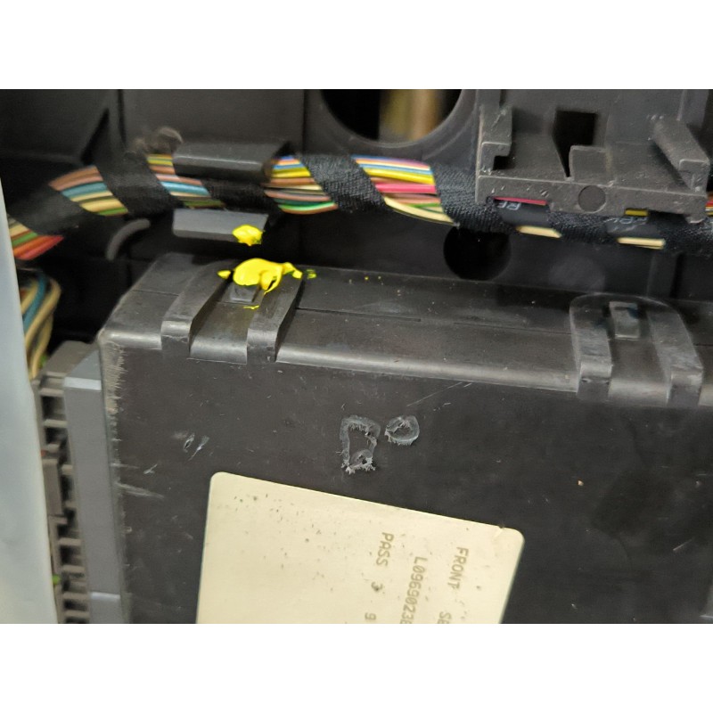 ASIENTO DELANTERO IZQUIERDO