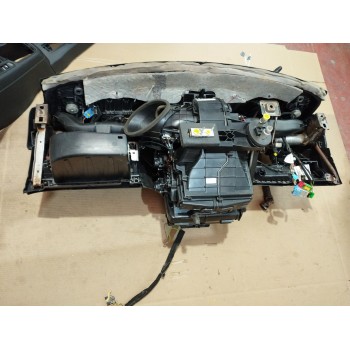 Recambio de salpicadero para peugeot 301 1.6 vti 115 cambio manual 5 velocidades referencia OEM IAM   