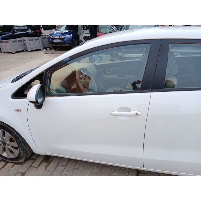 Recambio de puerta delantera izquierda para kia rio iii (ub) 1.2 cvvt referencia OEM IAM   