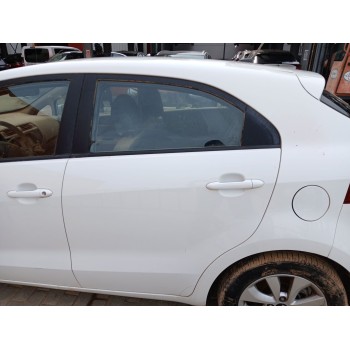 Recambio de puerta trasera izquierda para kia rio iii (ub) 1.2 cvvt referencia OEM IAM   