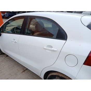 Recambio de puerta trasera izquierda para kia rio iii (ub) 1.2 cvvt referencia OEM IAM   