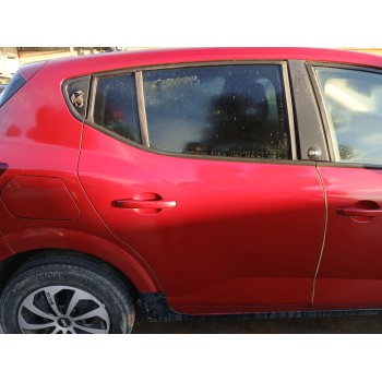 Recambio de puerta trasera derecha para dacia sandero iii 1.0 tce 90 referencia OEM IAM   