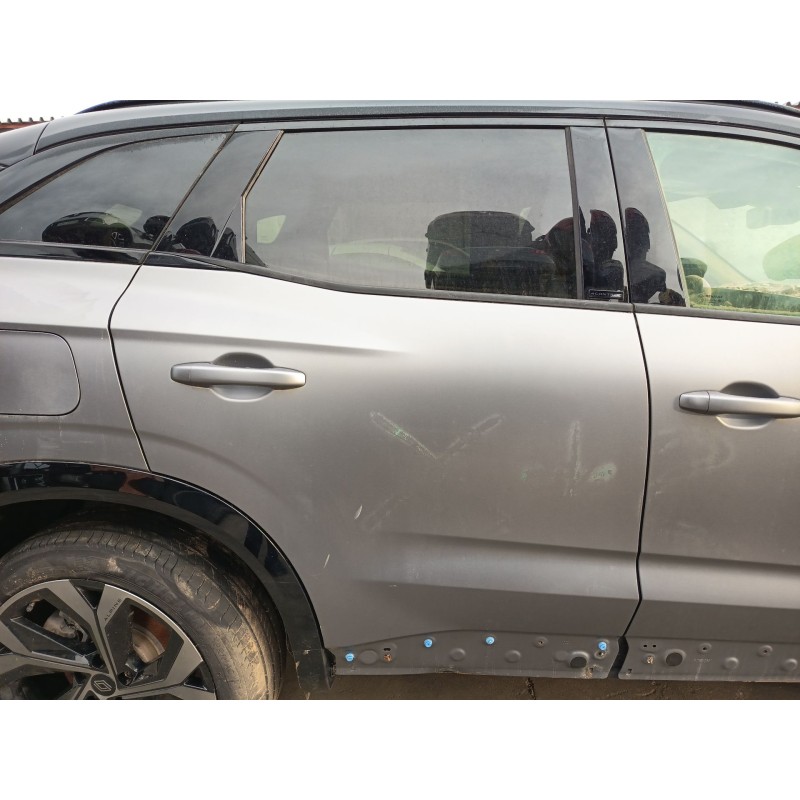 Recambio de puerta trasera derecha para renault austral tce 140 referencia OEM IAM   