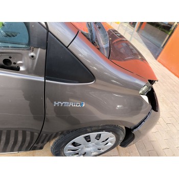 Recambio de aleta delantera derecha para toyota yaris (_p13_) 1.5 hybrid (nhp130_) referencia OEM IAM 5381152390  