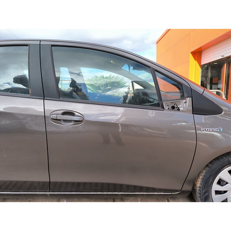 Recambio de puerta delantera derecha para toyota yaris (_p13_) 1.5 hybrid (nhp130_) referencia OEM IAM 670010D230  