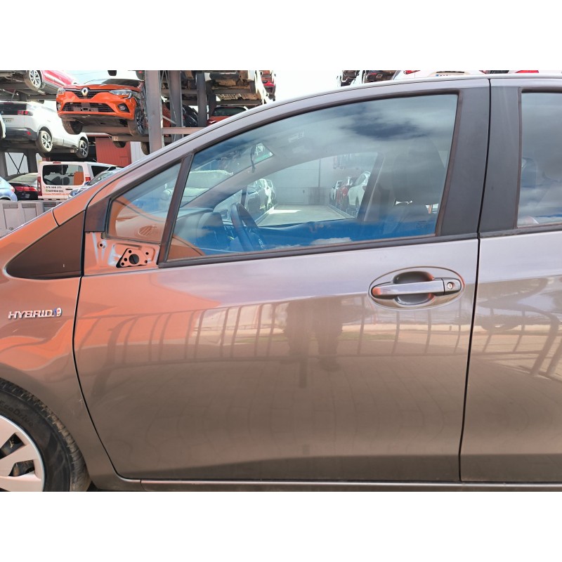 Recambio de puerta delantera izquierda para toyota yaris (_p13_) 1.5 hybrid (nhp130_) referencia OEM IAM 670020D230  