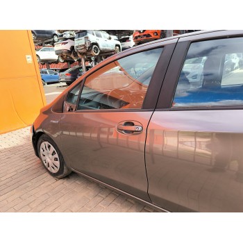 Recambio de puerta delantera izquierda para toyota yaris (_p13_) 1.5 hybrid (nhp130_) referencia OEM IAM 670020D230  