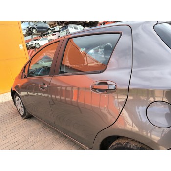 Recambio de puerta trasera izquierda para toyota yaris (_p13_) 1.5 hybrid (nhp130_) referencia OEM IAM 670040D210  