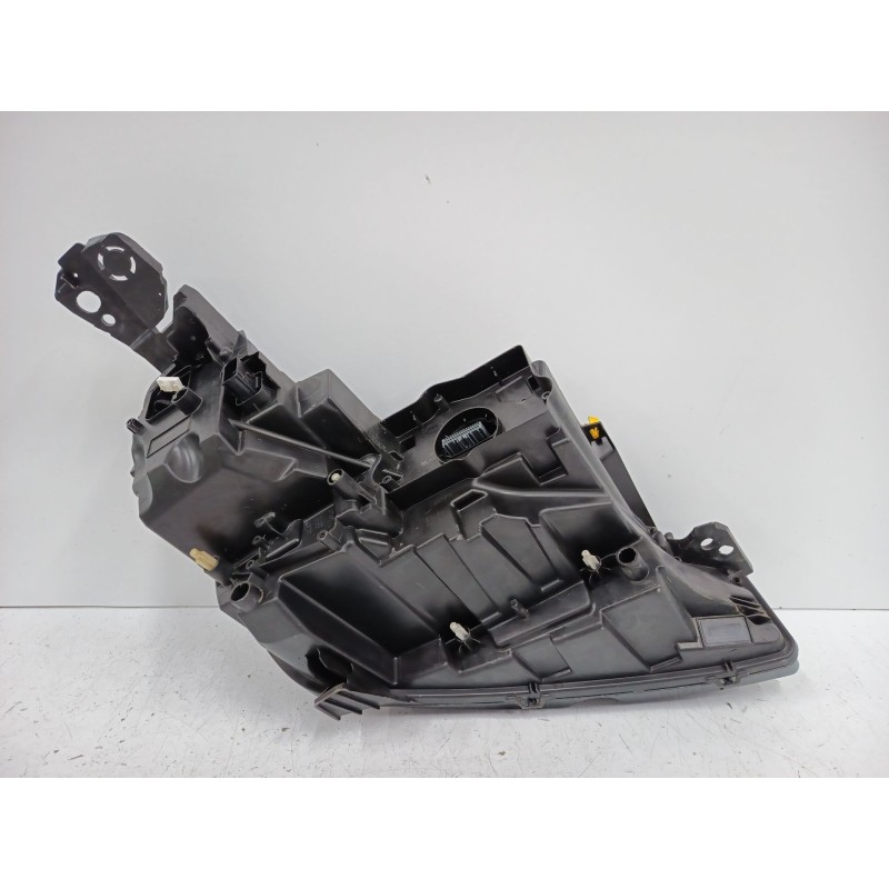 FARO IZQUIERDO 1674017580