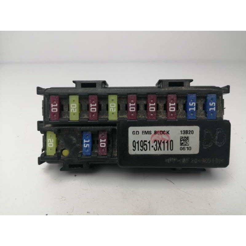 Recambio de caja reles / fusibles para kia carens iv 1.7 crdi referencia OEM IAM 919513X110  