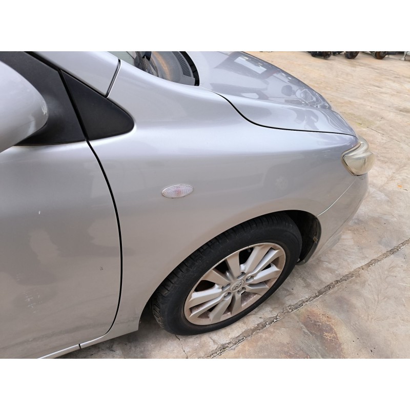 ALETA DELANTERA DERECHA